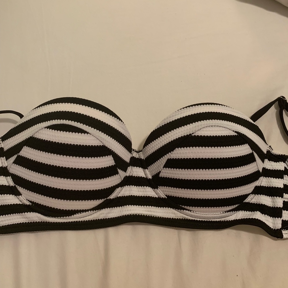 Xhilaration bikini top. Size large